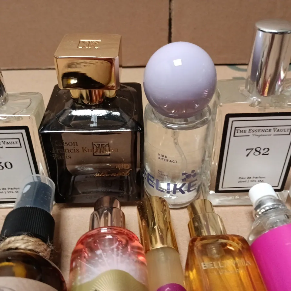 LOT OF 15 ASSORTED FRAGRANCE ITEMS TO INCLUDE NIKE PINK, ESSENCE VAULT 782 AND BELLAVITA HONEU OUD