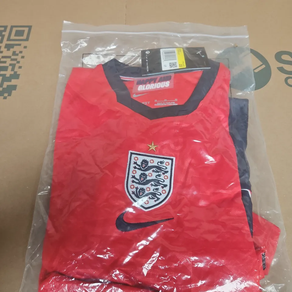 ENGLAND 25/26 FULL KIT KIDS SIZE 22