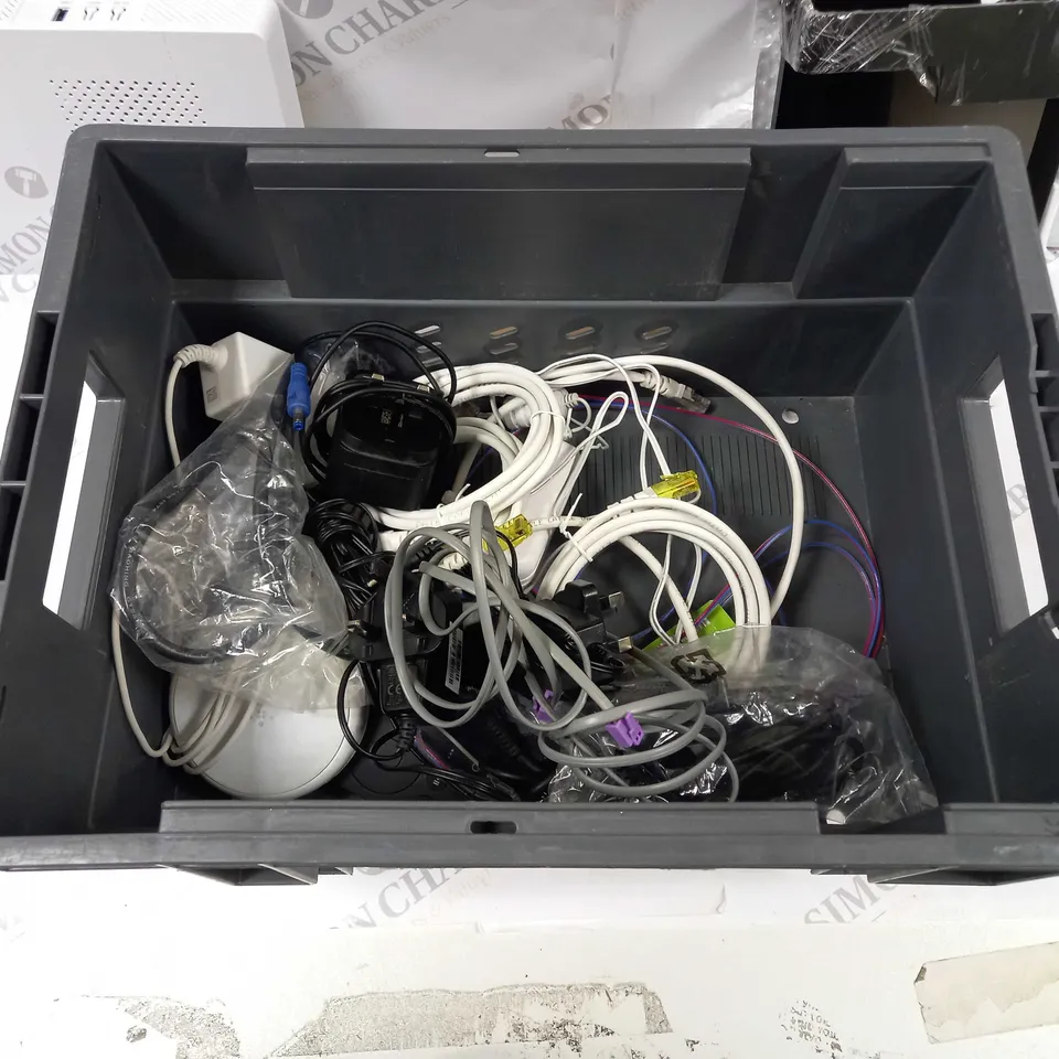 BOX TO CONTAIN APPROX. 10 X ASSORTED TECH PRODUCTS & ACCESSORIES. INCLUDES CONNECTIVITY BOXES, CHARGING CABLES, REMOTE ETC 