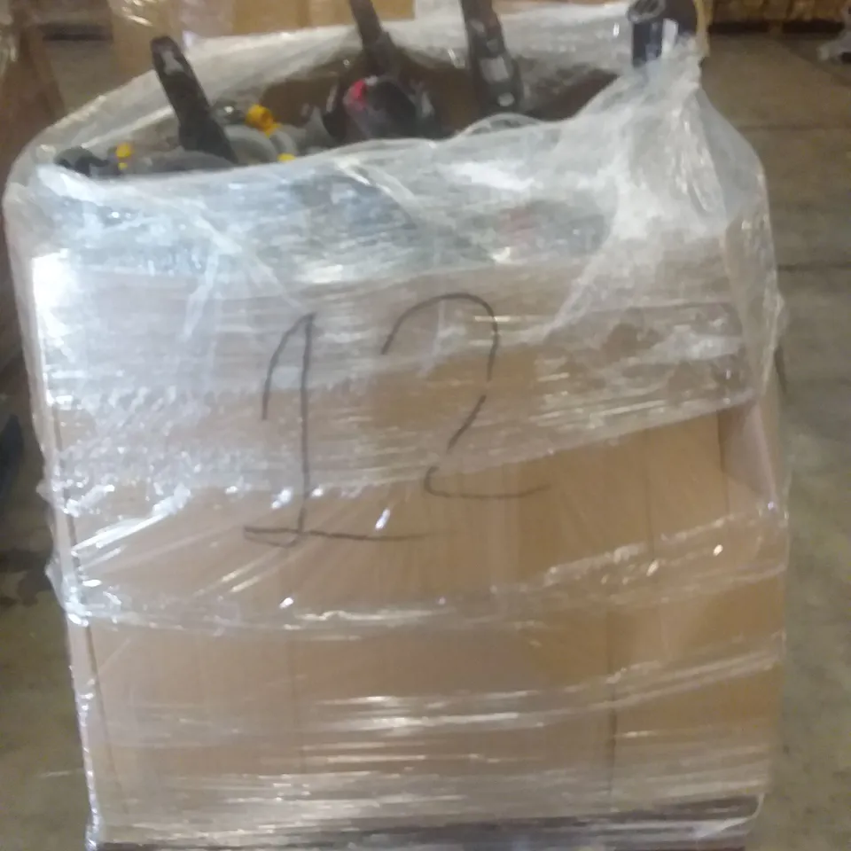 PALLET OF APPROXIMATELY 25 ASSORTED LOOSE VACUUM CLEANERS