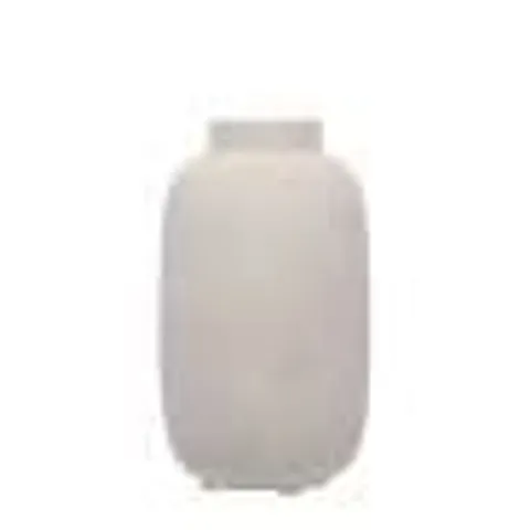 THE OTTERS BROOK COLLECTION - SET OF 2 FINE CHINA VASES