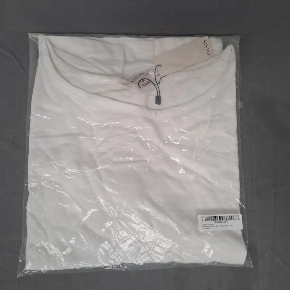 OASIS ESSENTIAL COTTON SLUB ROLL SLEEVE T-SHIRT IN IVORY SIZE MEDIUM