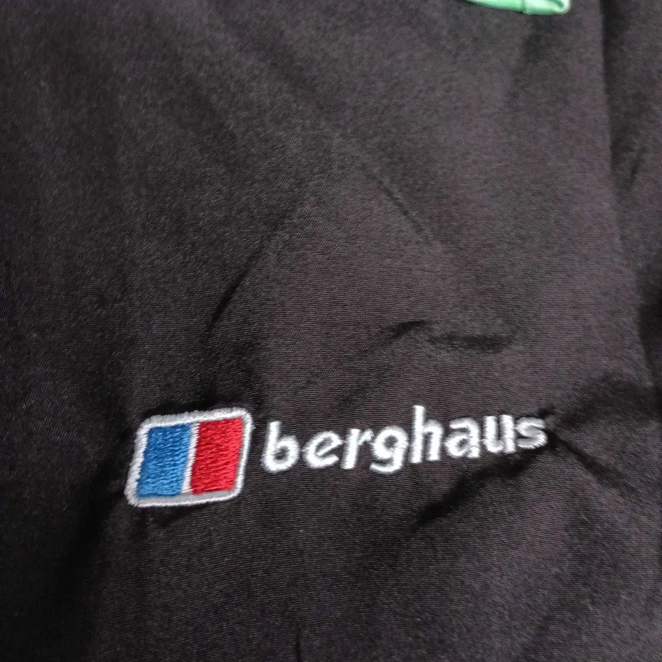 BERGHAUS GREEN MARL TOP & BLACK SHORTS SET – SIZE XL