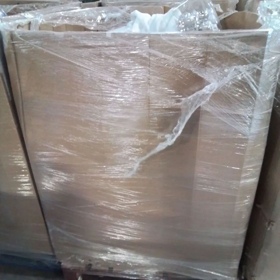 PALLET CONTAINING VARIOUS ASSORTED ITEMS TO INCLUDE FITTED SHEETS, PILLOWS CUSHIONS,  DECORATIONS AND LOTS MORE HOUSEHOLD ITEMS 