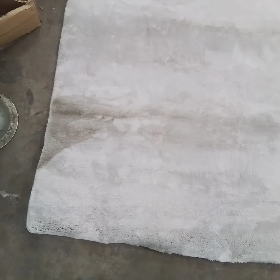 QUALITY DESIGNER STONE RUG - 200 x 280cm