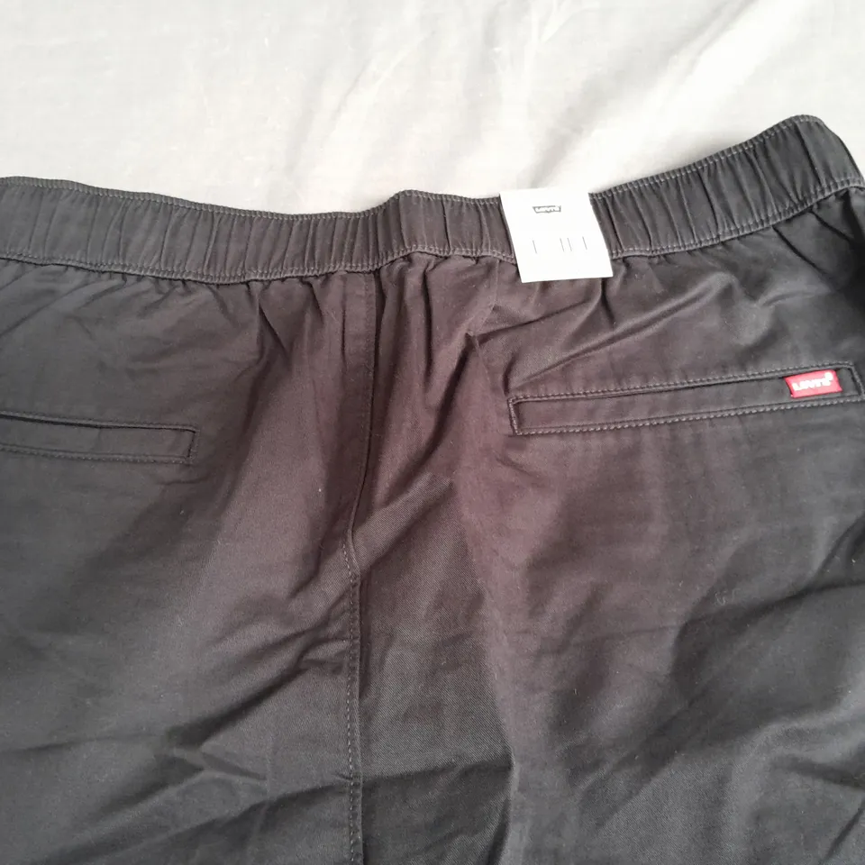 LEVIS XX EASY CHINOS WITH DRAWSTRING IN BLACK - L