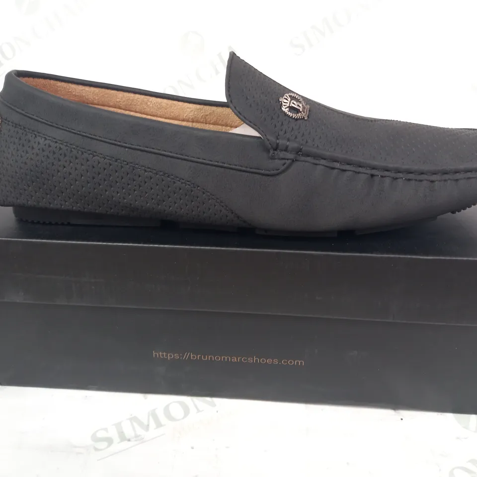 BOXED PAIR OF BRUNO MARC SLIP-ON SHOES IN BLACK SIZE 12