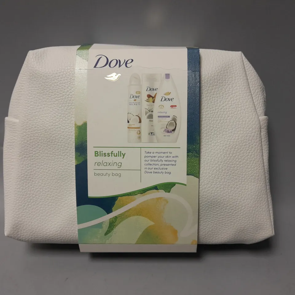 DOVE BLISSFULLY RELAXING BEAUTY BAG