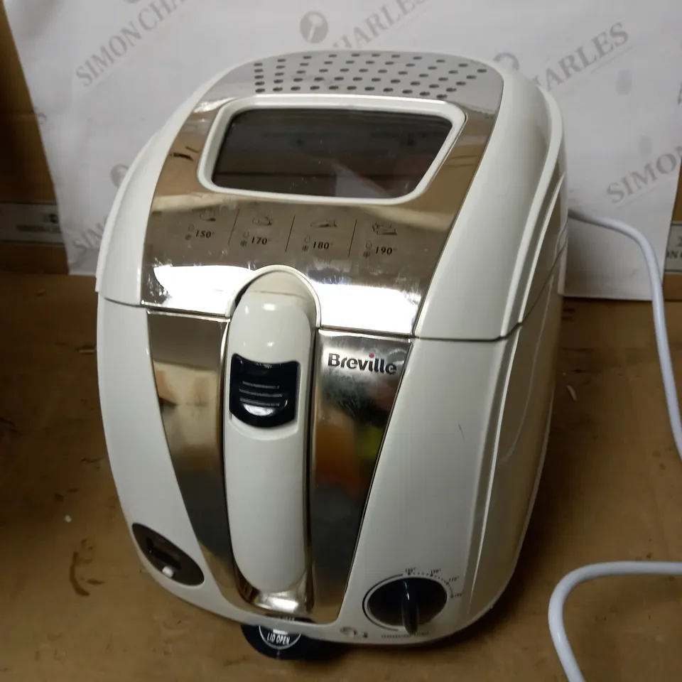 BREVILLE EASY CLEAN DIGITAL FRYER 