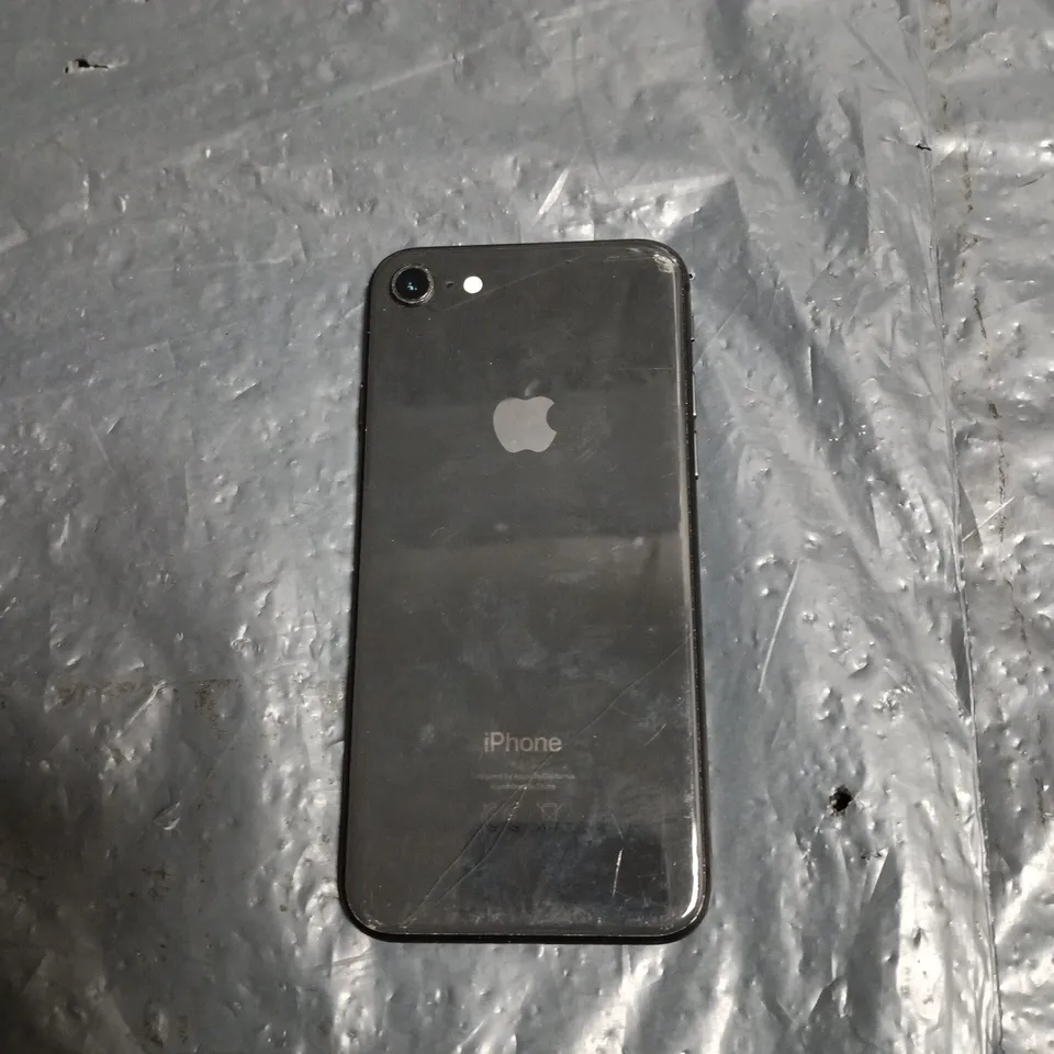 APPLE IPHONE - BLACK, 4.7IN DISPLAY