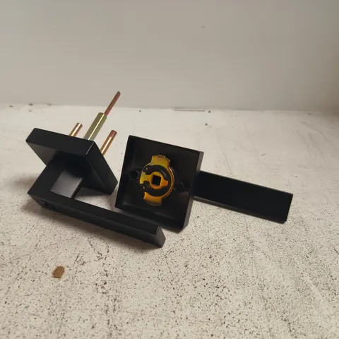 BOXED UNBRANDED DOOR HANDLES IN BLACK