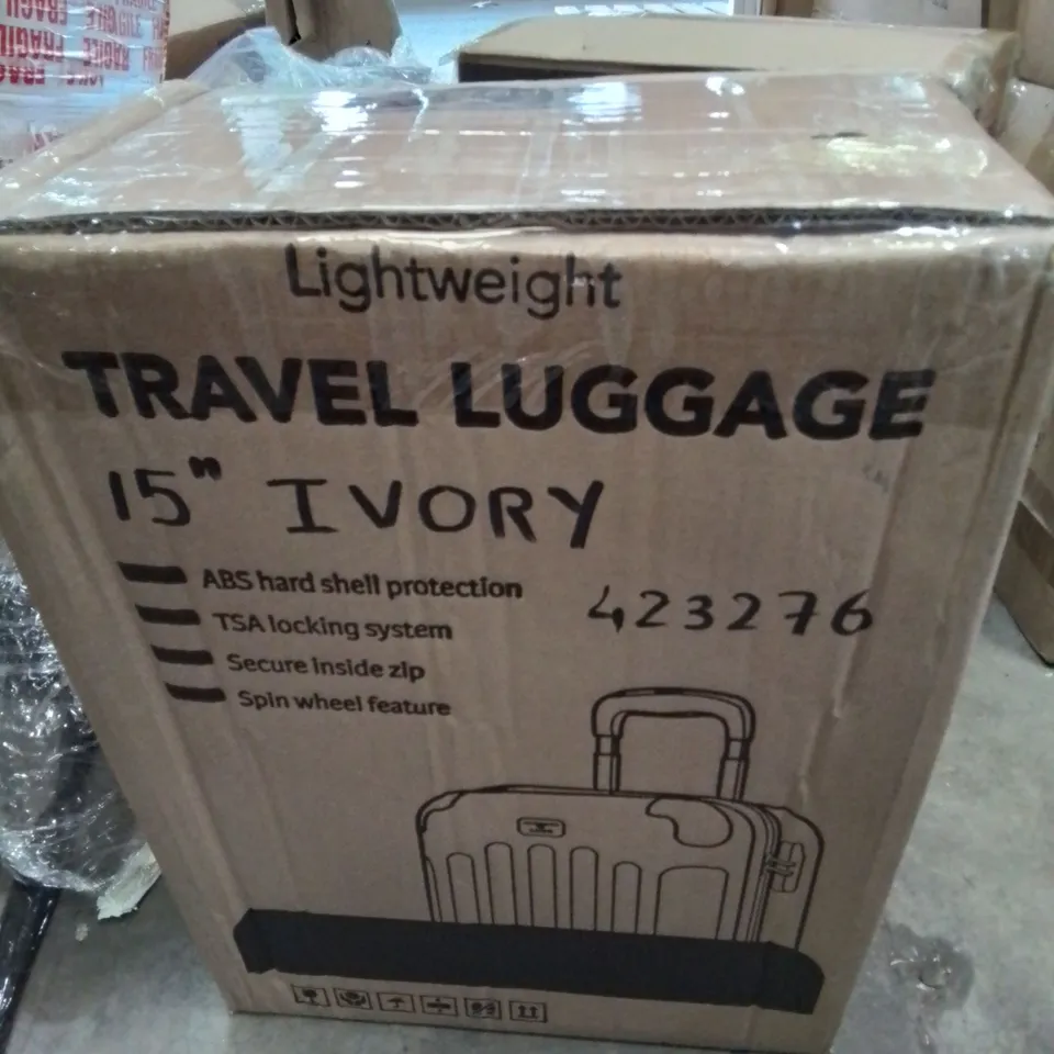 BOXED LIGHTWEIGHT TRAVEL LUGGAGE SUITCASE IN IVORY