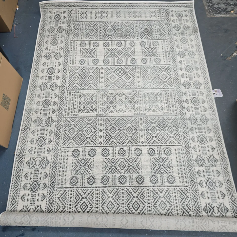 ASIATIC NOVA TRIBAL RUG - GREY
