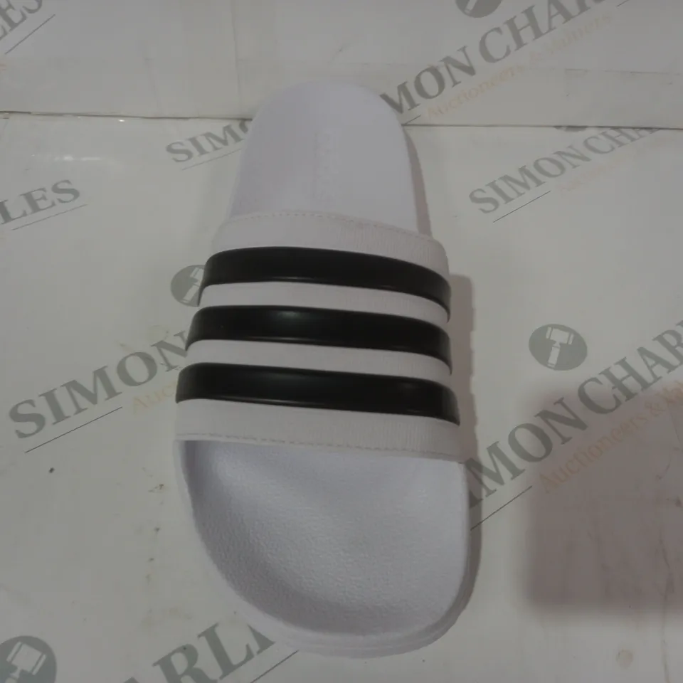 PAIR OF ADIDAS SLIDERS IN WHITE/BLACK UK SIZE 10