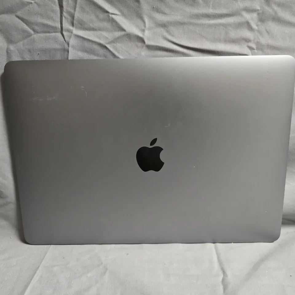 APPLE MACBOOK AIR 13-INCH (A2337) M1, SPACE GRAY