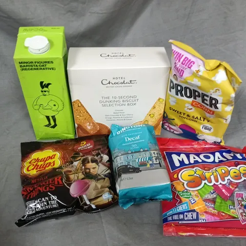 APPROXIMATELY 9 ASSORTED FOOD ITEMS TO INCLUDE HOTEL CHOCOLAT BISCUIT SELECTION SET, MAOAM STRIPES, PROPER CORN POPCORN, ETC - COLLECTION ONLY
