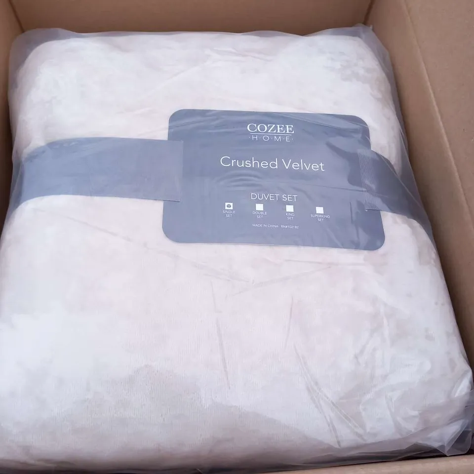 BOXED COZEE HOME CRUSHED VELVET DUVET SET SINGLE