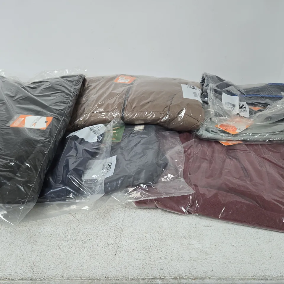 35 X ASSORTED BRAND NEW REGATTA CLOTHING PRODUCTS IN VARIOUS STYLES & SIZES 