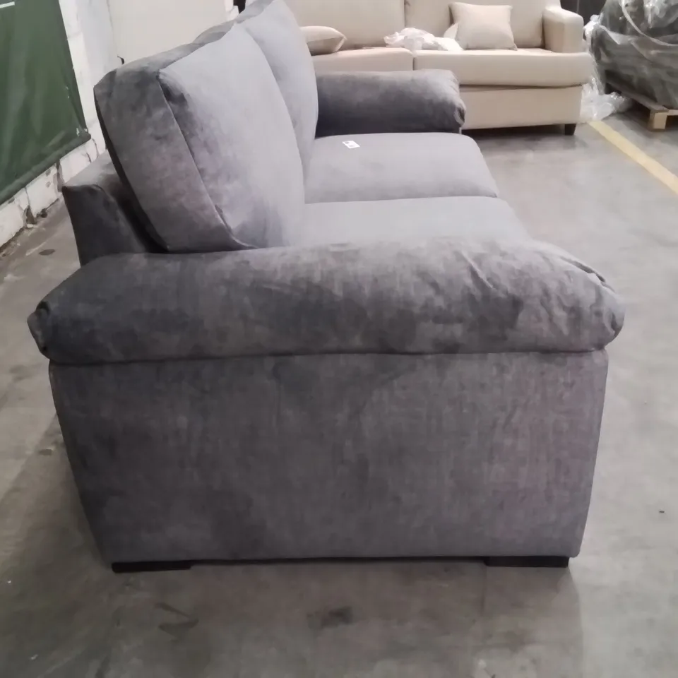 QUALITY DESIGNER 3 SEATER LIGHT GREY FABRIC UPHOLSTERED SOFA