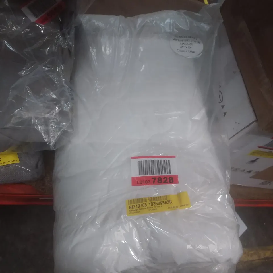 BAGGED SILENTNIGHT SUMMER BREEZE 2.5 TOG DUVET COVER // SIZE: KING