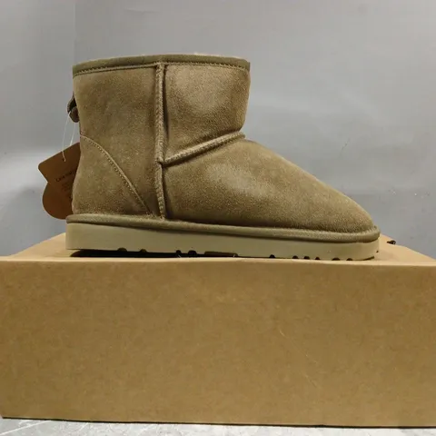 BOXED PAIR OF EVERAU BOOTS IN CARIBOU SIZE EU 39