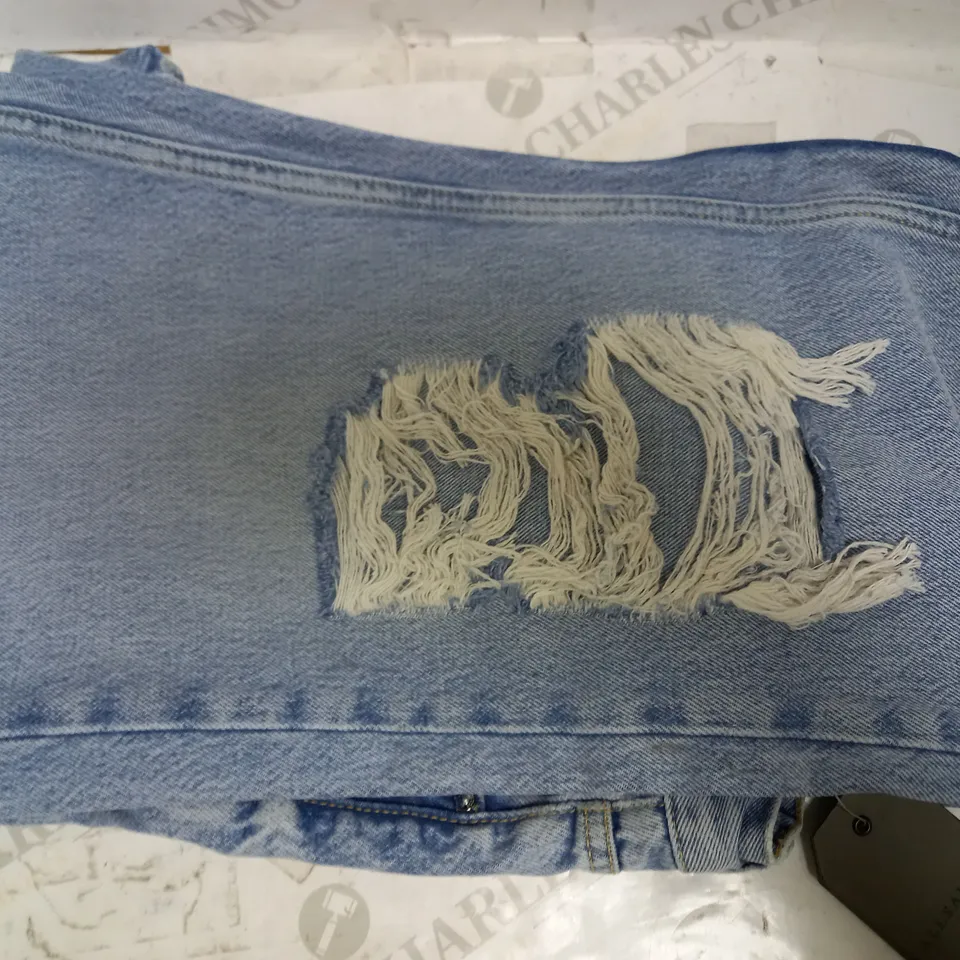 ALL SAINTS 'APRIL BOYS' RIPPED KNEE JEANS SIZE 26 (WAIST)