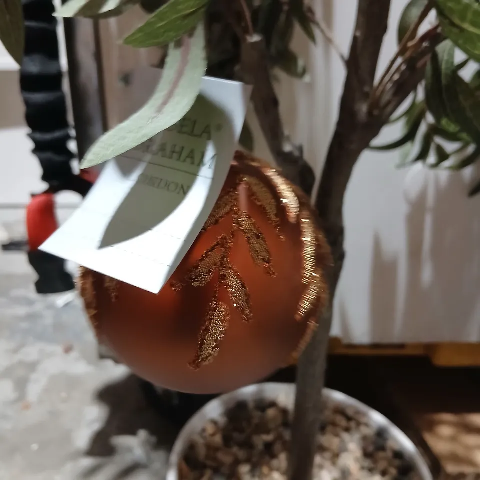 SIX BRAND NEW GISELA GRAHAM LONDON CHRISTMAS BAUBLE - BROWN WITH GOLD GLITTER FERN PATTERN