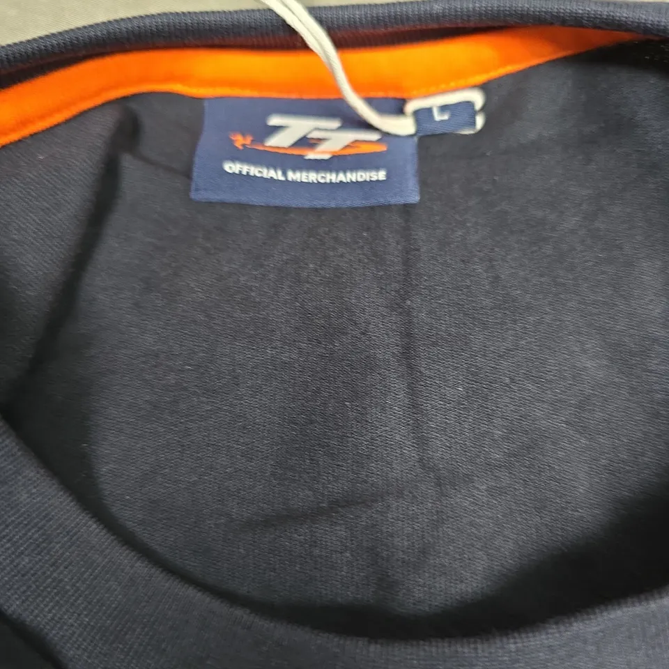 ISLE OF MAN TT OFFICIAL MERCHANDISE T-SHIRT – NAVY WITH ORANGE GRAPHIC