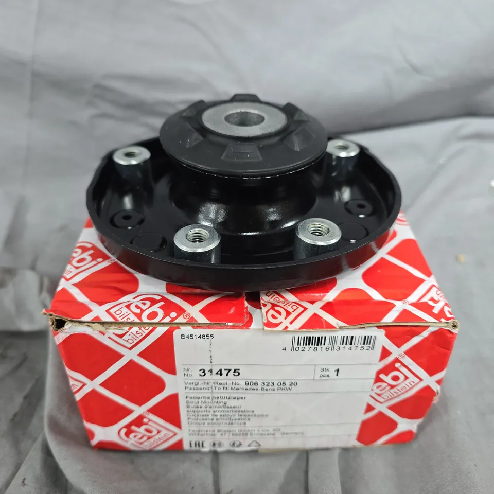 STRUT MOUNTING PART – PART NO. 31475 (ORIGINAL BOX)