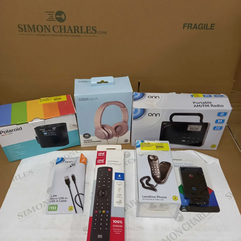 LOT OF APPROXIMATELY 15 ELECTRICAL ITEMS TO INCLUDE ONN AM/FM RADIO, CASSETTE ADAPTER, UNIVERSAL REMOTE ETC