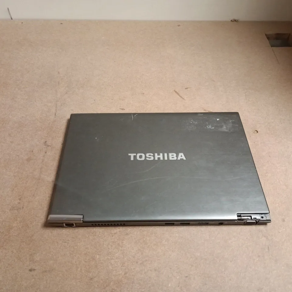 TOSHIBA PORTEGE Z930-14N LAPTOP