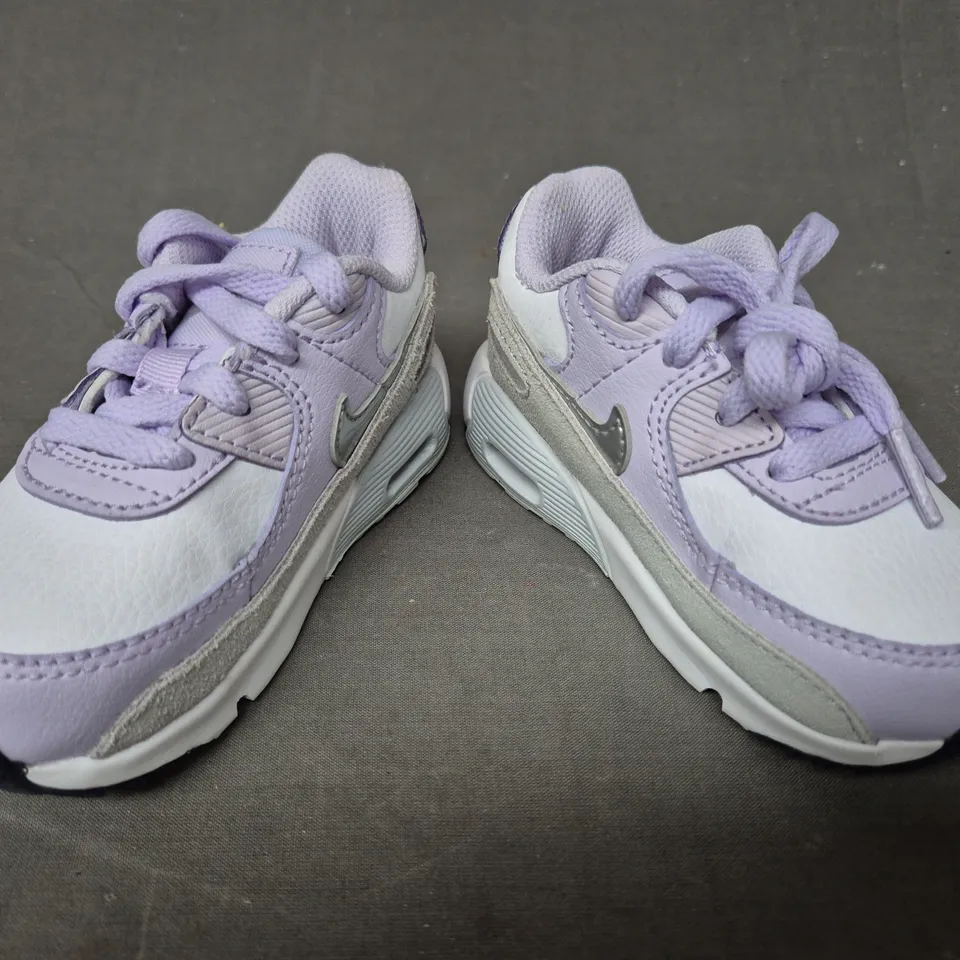 BOXED PAIR OF NIKE KID'S AIR MAX 90 SHOES IN LILAC/WHITE/GREY/SILVER UK SIZE 5.5