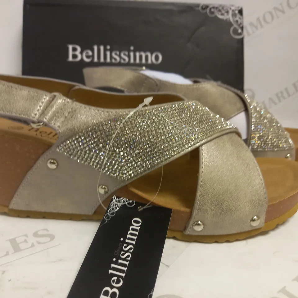 BELLISSIMO WIDE FIT METALLIC WEDGE SANDALS SOFT GOLD UK 6
