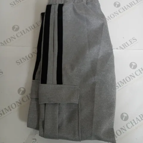 PUMA GREY TRACK PANTS - M