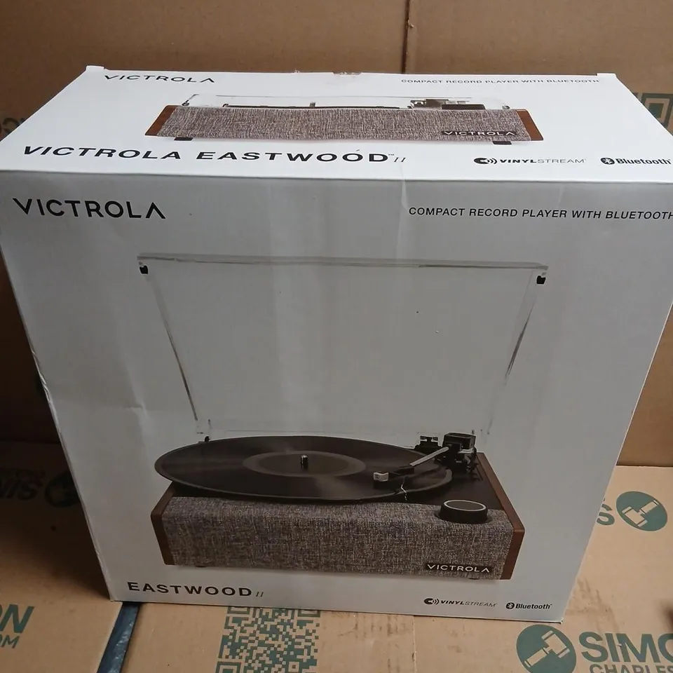 VICTROLA EASTWOOD II COMPACT RECORD PLAYER WITH BLUETOOTH – BOXED