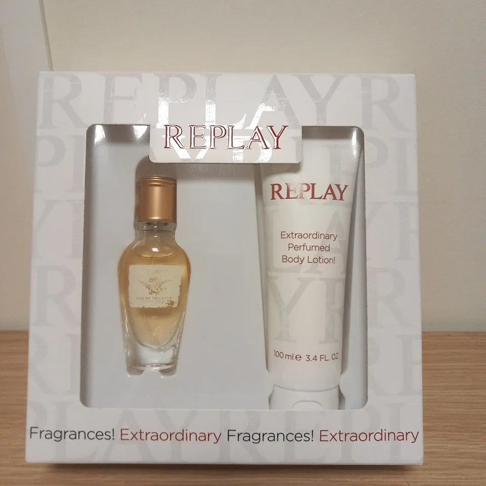 BOXED REPLAY EAU DE TOILETTE GIFT SET