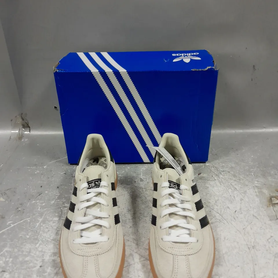 BOXED PAIR OF ADIDAS HANDBALL SPEZIAL WOMENS UK 5 