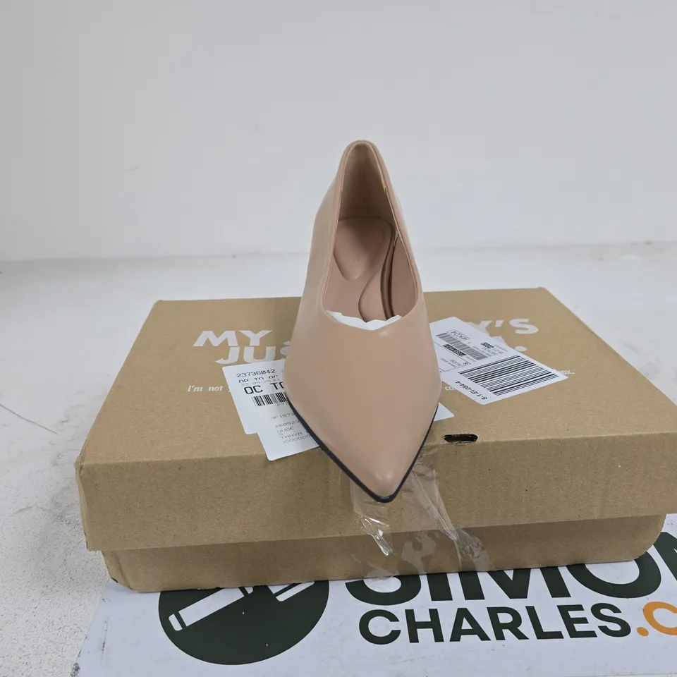 TANYA WIDE NUDE WOMENS SHOES SIZE 6 BOXED