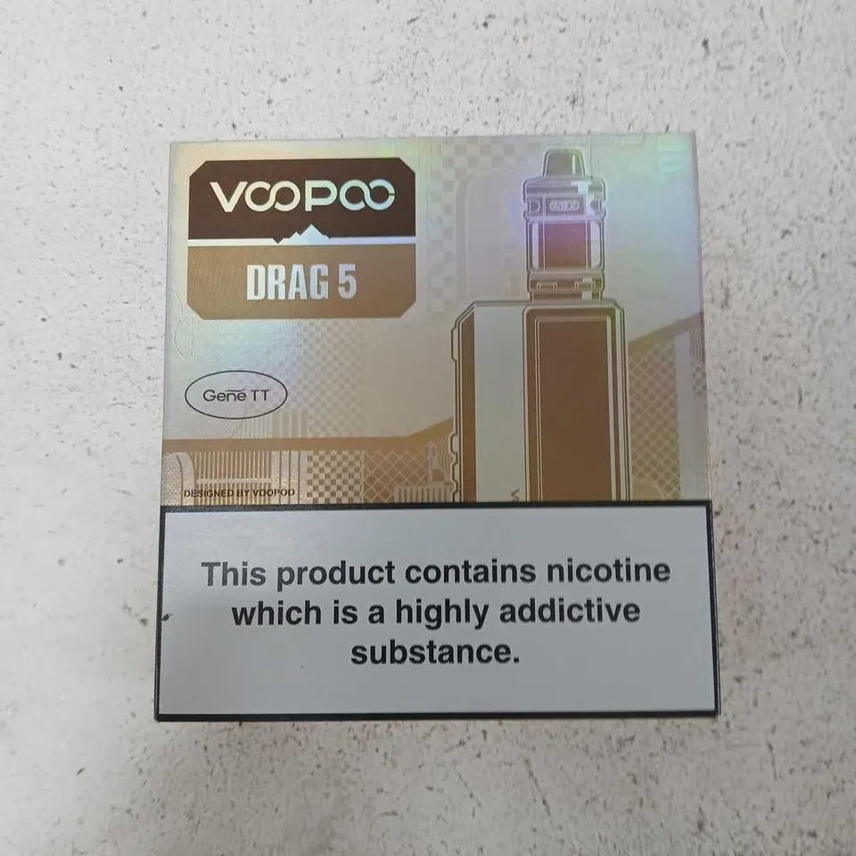 BOX OF APPROXIMATELY 35 ASSORTED E-CIGARETTES AND COMPONENTS TO INCLUDE:  VOOPOO DRAG 5 DEVICE KIT 
