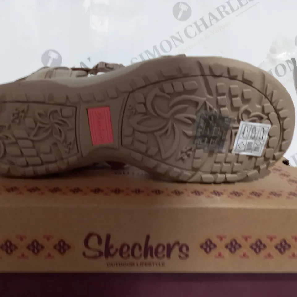 BOXED PAIR OF SKECHERS SLING BACK SANDALS GOLD SIZE 4