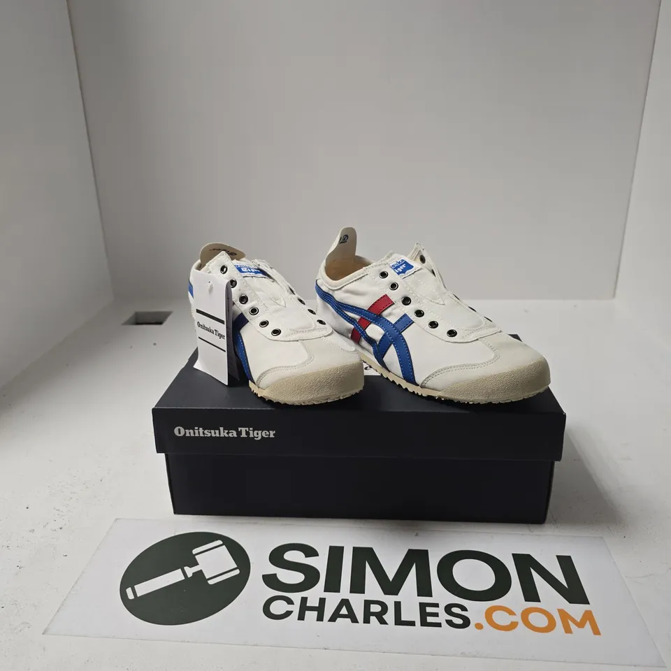 BOXED PAIR OF ONITSUKA TIGER MEXICO 66 SLIP ON SHOES SIZE UK 5.5