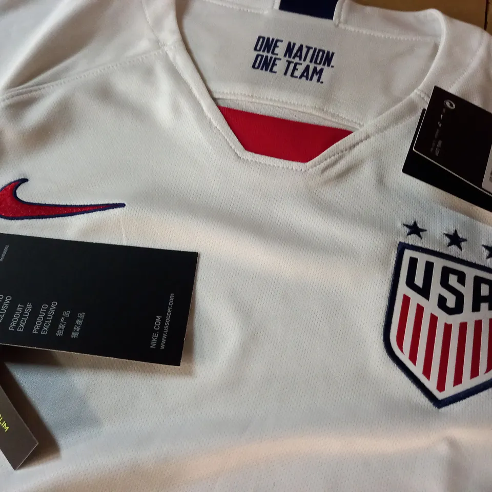 USA NIKE WOMENS FOOTBALL T-SHIRT - S/P
