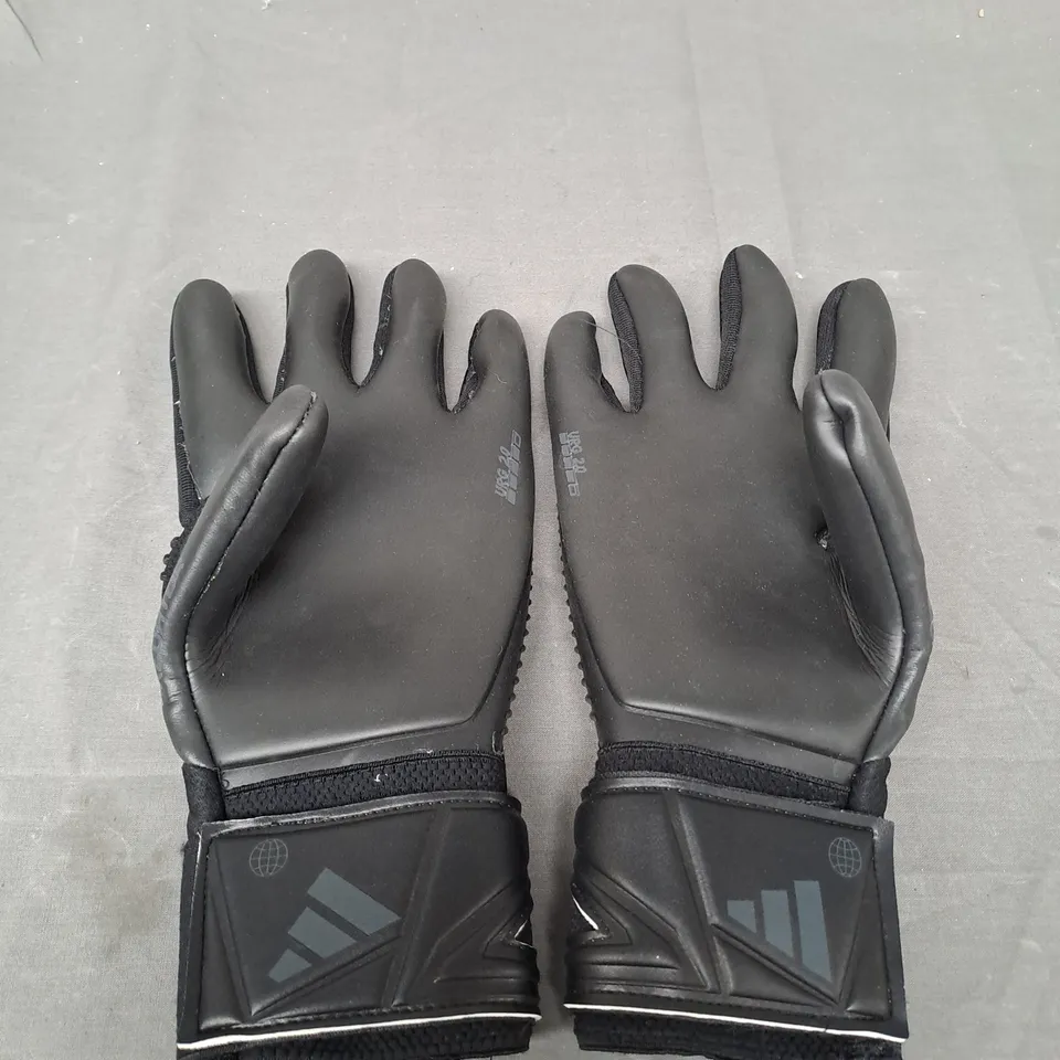 ADIDAS PREDATOR GOALKEEPER GLOVES SIZE 8.5