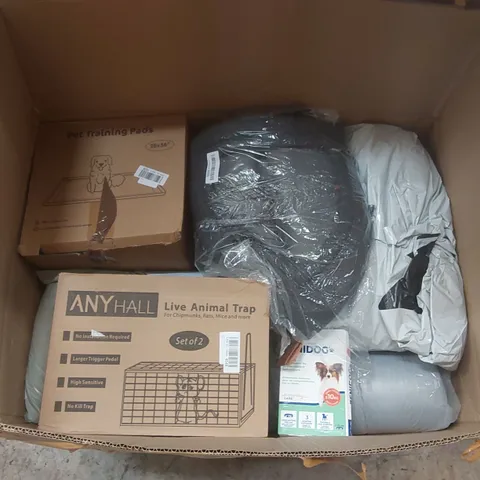 PALLET CONTAINING A VERY LARGE QUANTITY OF ASSORTED PET PRODUCTS