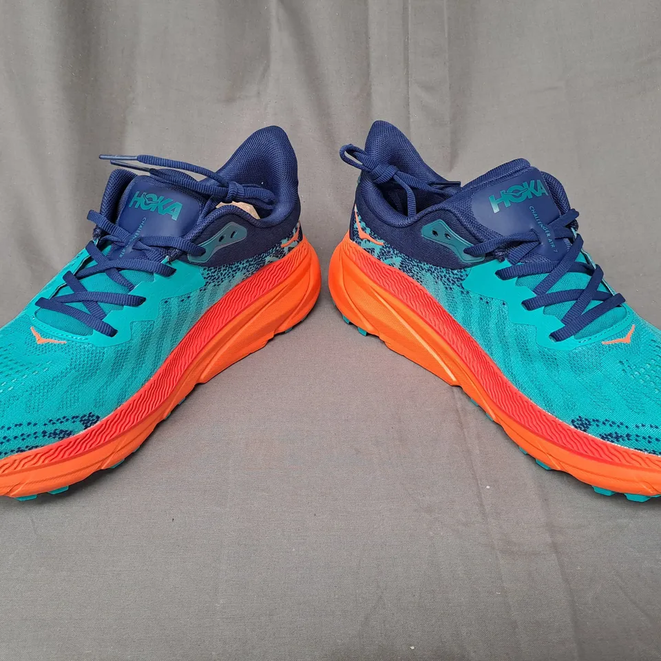 BOXED PAIR OF HOKA CHALLENGER ATR 7 SHOES IN AQUA/ORANGE/NAVY UK SIZE 9