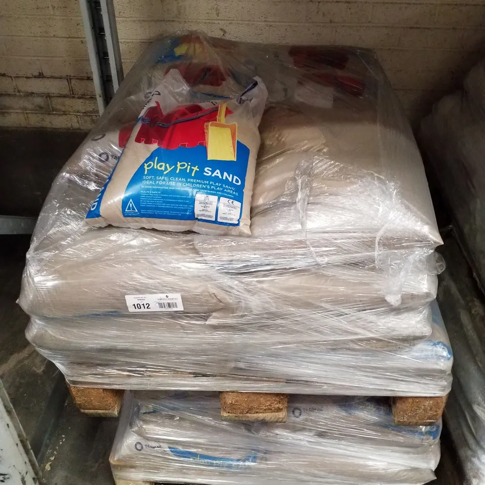 2 PALLET EACH CONTAINING 32 BAGS OF PLAY SAND 