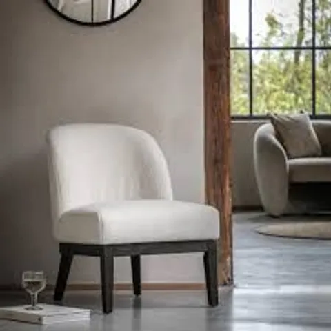 BOXED BARDFIELD CHAIR IN VANILLA