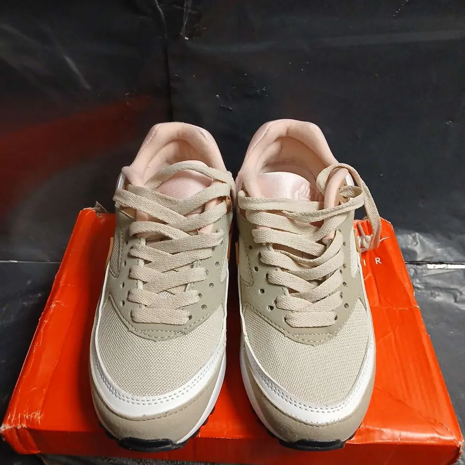 BOXED PAIR OF NIKE AIR MAX BW OG WOMEN'S SNEAKERS – BEIGE/TAN, UK 3.5 (US 5.5)