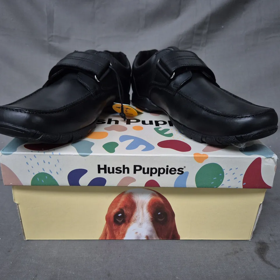 BOXED PAIR OF HUSH PUPPIES SHOES IN BLACK UK SIZE 6