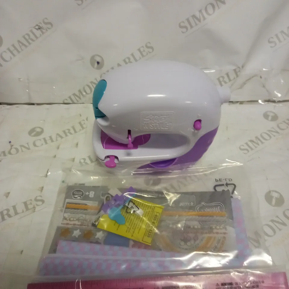 BOXED STITCH N STYLE FASHION STUDIO RRP £37
